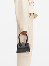 Jacquemus Le Chiquito Moyen Black Bag